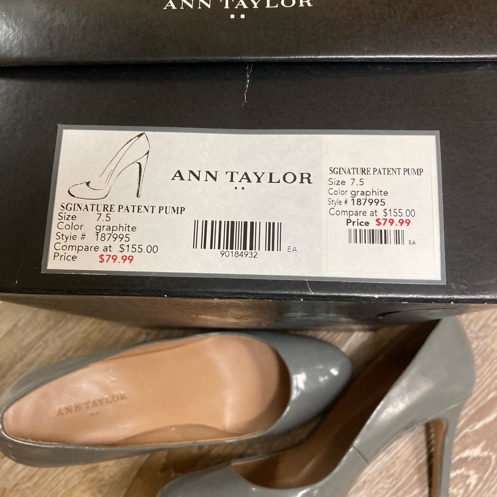 Anne Klein gray pumps - Picture 4 of 7